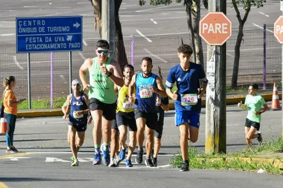 No próximo domingo (25), acontece a etapa de Caxias do Sul do Circuito Sesc de Corridas. O evento será no Parque da Festa da Uva com Acesso pelo Portão do Estacionamento Principal - Rua Ludovico Cavinato. <!-- NICAID(15687990) -->