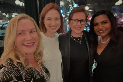 Atrizes de "The Office" se encontram e celebram 20 anos de amizade<!-- NICAID(15935750) -->