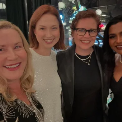 Atrizes de "The Office" se encontram e celebram 20 anos de amizade<!-- NICAID(15935750) -->