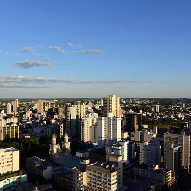 Cidade vista do alto com parte do centro e Catedral. Foto: Diogo Zanatta / Especial<!-- NICAID(15348821) -->