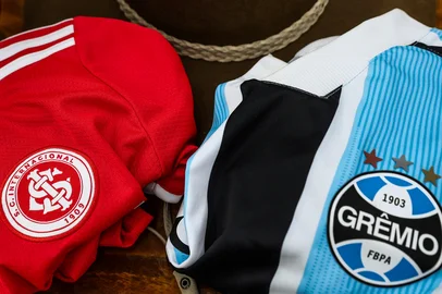 PORTO ALEGRE, RS, BRASIL, 25-02-2026: Foto para chamada do jogo GreNal Nº 450 pela primeira partida da final do Gauchão 2026 na Arena do Grêmio. Foto: Jonathan Heckler/Agência RBS<!-- NICAID(16232364) -->