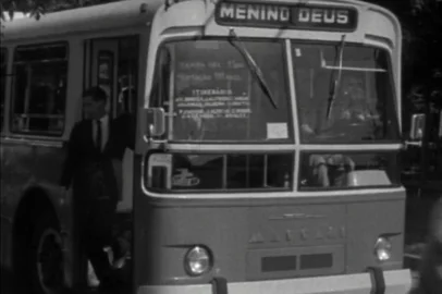 Primeiro trolebus da Carris, em dezembro de 1963<!-- NICAID(15704275) -->