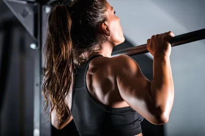 Conceito de mulher na academia - Foto: Microgen/stock.adobe.comIndexador: Stevica MrdjaFonte: 165809579<!-- NICAID(15880353) -->