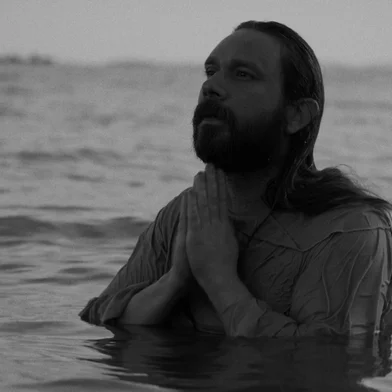 Com batismo no Guaíba, Porto Alegre é cenário do novo filme da Lumine sobre a crucificação de Jesus. Filme “O Encontro".<!-- NICAID(16016561) -->