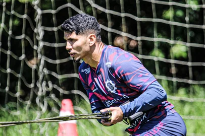 Vitor Soccol / SER Caxias,Divulgação Treino do Caxias durante o Gauchão 2026.Na foto, o atacante Jeam.<!-- NICAID(16208338) -->