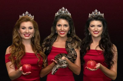 Com o mote "Um doce desejo", imperatriz Taís Munaretti e as princesas Angélica Verruck e Gisele Rebelatto da Fonseca posaram para os cliques segurando maçãs e uma jiboia de 1,80 metro. Campanha segue a proposta das últimas duas edições, que chamaram a atenção pela criatividade, sensualidade e ousadia<!-- NICAID(15343090) -->