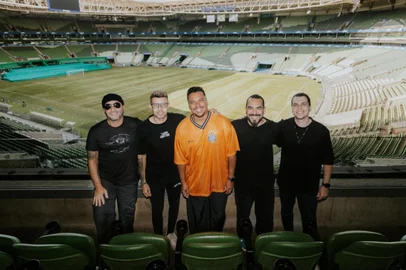 Sorriso Maroto<!-- NICAID(16046211) -->