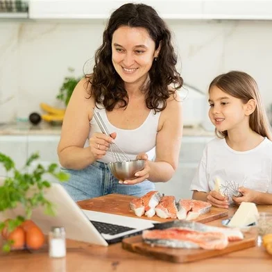 Páscoa 2025: 4 receitas para fazer em família que vão do salgado até o doce