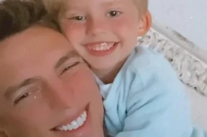 Amaury Nunes e o filho<!-- NICAID(15177814) -->