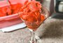 Aprenda receita fácil e rápida de sorvete de morango