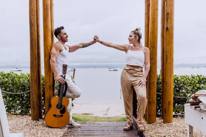 Claus e Vanessa<!-- NICAID(15626968) -->