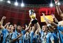 Ligação para ex-capitão e ajustes táticos no vestiário: os bastidores da conquista do Grêmio no Beira-Rio