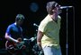 Guitarra quebrada e show cancelado: como foi a briga de Liam e Noel Gallagher que causou a separação do Oasis?