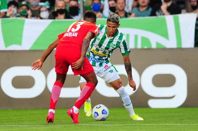 CAXIAS DO SUL, RS, BRASIL, 30/11/2021. Juventude x Bragantino, jogo válido pela 35ª rodada da série A do Campeonato Brasileiro e realizado no estádio Alfredo Jaconi. (Porthus Junior/Agência RBS)<!-- NICAID(14955216) -->