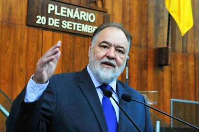 **FOTOGRAFIA INDEXADA A PEDIDO DE HERMES NUNES** suplente Carlos Búrigo assume cadeira na Assembleia Legislativa com a licença do deputado estadual Beto Fantinel, que foi ao governo do Estado.<!-- NICAID(15338981) -->