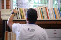 CAXIAS DO SUL, RS, BRASIL, 06/04/2026. Educs, editora da Universidade de Caxias do Sul, completa 50 anos de atividades. (Ariéli Ziegler/Agência RBS)Indexador: Arieli Ziegler<!-- NICAID(16259852) -->