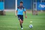 RS - FUTEBOL/ TREINO GREMIO 2023 - ESPORTES - Jogadores do Gremio realizam treino tÃ©cnico durante a tarde desta segunda-feira, no CT Luiz Carvalho, na preparaÃ§Ã£o para a partida valida pelo Campeonato Brasileiro 2023. FOTO: LUCAS UEBEL/GREMIO FBPANa foto: Ferreira<!-- NICAID(15588242) -->