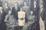A família de Rosina Bisol Rech em 1914. Ela aparece sentada à direita, junto à mãe, Maria (E), e à irmã menor Marina. Atrás estão os irmãos David, Firmino, Mário, Pedro, Fortunato e Giácomo<!-- NICAID(13841416) -->