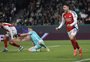 Arsenal goleia e quebra invencibilidade do Sporting na Champions