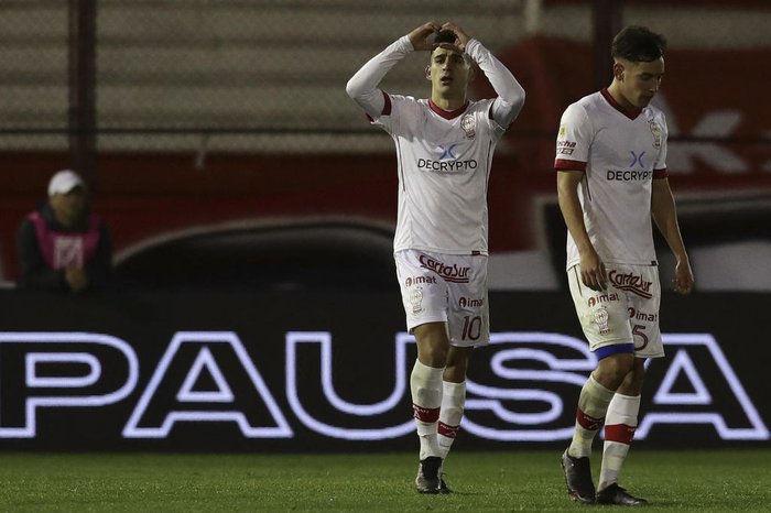 Grêmio aposta em recuperação da confiança do 'ídolo' Barcos após gol