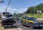 Homem morre após ficar com carro embaixo de caminhão na BR-116