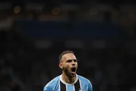 PORTO ALEGRE, RS, BRASIL, 12-06-2025: Grêmio recebe Corinthians pela 12ª rodada do Campeonato Brasileiro 2025, na Arena Porto-Alegrense. O tricolor vem de duas vitórias seguidas no campeonato e busca manter o bom momento na véspera da parada para o Mundial de Clubes. Foto: Renan Mattos/Agência RBS<!-- NICAID(16058635) -->