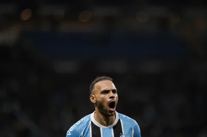 PORTO ALEGRE, RS, BRASIL, 12-06-2025: Grêmio recebe Corinthians pela 12ª rodada do Campeonato Brasileiro 2025, na Arena Porto-Alegrense. O tricolor vem de duas vitórias seguidas no campeonato e busca manter o bom momento na véspera da parada para o Mundial de Clubes. Foto: Renan Mattos/Agência RBS<!-- NICAID(16058635) -->