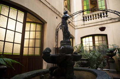 PORTO ALEGRE, RS, BRASIL, 10.08.2023: Jardim da Biblioteca Pública do Estado. Foto: Camila Hermes/Agencia RBS<!-- NICAID(15508478) -->