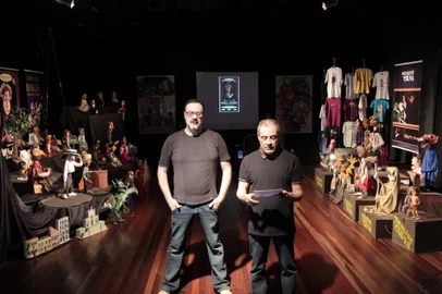 MOSTRA MULTICULTURAL MOLHADOS NA CHUVA - 2021 Virtual<!-- NICAID(14749855) -->