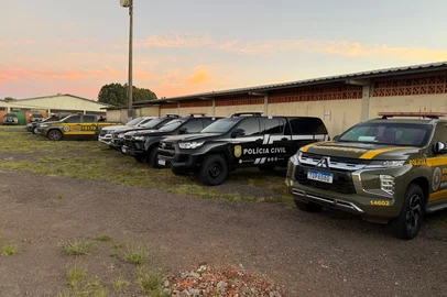 Polícia prende oito suspeitos de integrar quadrilha que furtava caminhonetes no Norte do RS