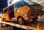 Acidente com van escolar deixa 17 feridos; condutora não era habilitada para o transporte de passageiros