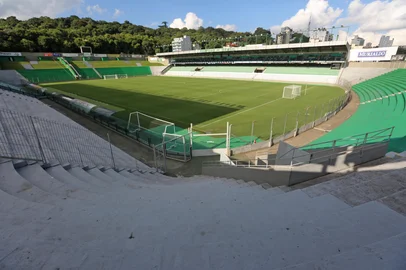 CAXIAS DO SUL, RS, BRASIL, 20/02/2025. Reportagem especial sobre os 50 Anos do Estádio Alfredo Jaconi. Imagens gerais do estádio. (Porthus Junior/Agência RBS)Indexador: Porthus JUNIOR<!-- NICAID(15980898) -->