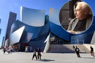 Superastro da arquitetura, Frank Gehry morre aos 96 anos / The landmark Walt Disney Concert Hall, designed by architect Frank Gehry, is pictured in Los Angeles, California on December 5, 2025. Famed US-Canadian architect Frank Gehry, whose prolific portfolio included the Guggenheim Bilbao and Walt Disney Concert Hall in Los Angeles, died December 5, 2025, aged 96 at his home in California, his office told AFP. (Photo by Frederic J. BROWN / AFP)