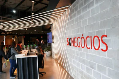 SX Negócios<!-- NICAID(15875620) -->