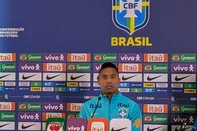 alex sandro durante entrevista coletiva<!-- NICAID(16166356) -->