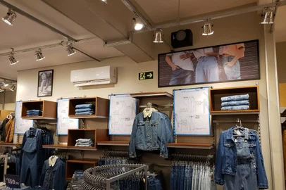 Marca de moda para jovens inaugura primeira loja em Montenegro<!-- NICAID(15132584) -->