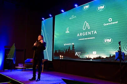 As Empresas SIM, de Flores da Cunha, anunciaram na noite desta quinta-feira (25) o novo posicionamento da marca. SIM Rede de Postos, SIM Distribuidora de Combustíveis, Querodiesel, SIM Lubrificantes, Charrua, A27, Vital, SIM Aviação e vinícola Luiz Argenta passam a se chamar Argenta. Na foto, Neco Argenta.<!-- NICAID(15745985) -->