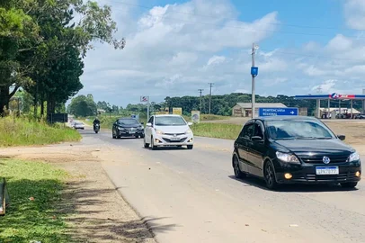 Oito mil veículos da Serra Gaúcha foram rumo ao litoral neste sábado<!-- NICAID(15638030) -->