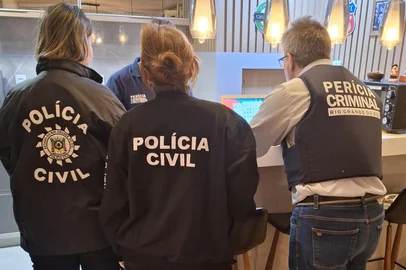 Médico é preso em Porto Alegre por armazenar pedofilia<!-- NICAID(16074789) -->