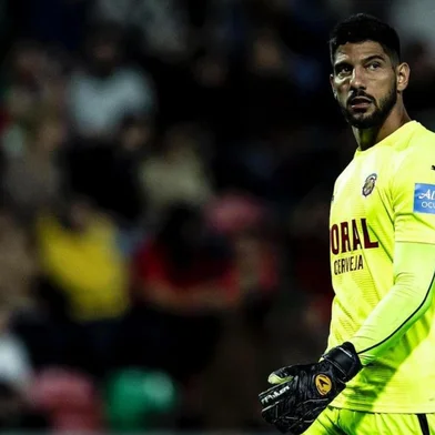 Goleiro Marcelo Carné, ex-Juventude, estreia no Marítimo de Portugal<!-- NICAID(15316217) -->