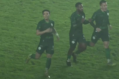 Em jogo marcado por forte neblina, Gaúcho bate o Pelotas e conquista a primeira vitória no Campeonato Gaúcho Série A2<!-- NICAID(16345883) -->