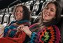 Cinema em Porto Alegre deixa as luzes acesas para o público fazer tricô e crochê