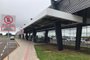 Passageiros do aeroporto de Passo Fundo reclamam de falta de vagas no estacionamento - Foto: Maicon Parizotto/Agência RBS<!-- NICAID(15352507) -->