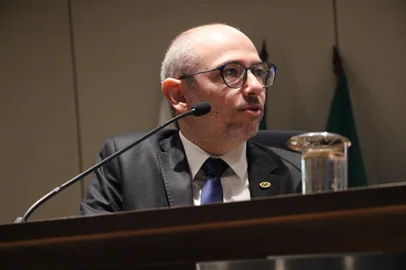 Diretor de Outorgas Ferroviárias do Ministério dos Transportes, Jefferson Vasconcelos Santos, fala sobre leilão das ferrovias da Malha Sul<!-- NICAID(16306835) -->