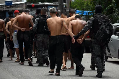 Megaoperação no Rio de Janeiro deixa mais de 60 mortos<!-- NICAID(16155726) -->