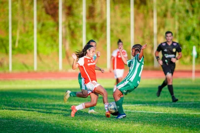 Juventude x Inter se enfrentaram pelo jogo de volta da semifinal do Gauchão Feminino, no campo do Sesi, em Caxias do Sul.<!-- NICAID(15914976) -->