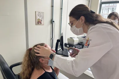 CAXIAS DO SUL, RS, BRASIL, 20/11/2023.Por meio da Campanha do Dezembro Laranja, que visa conscientizar a população sobre os riscos do câncer de pele, a seccional rio-grandense da Sociedade Brasileira de Dermatologia (SBD-RS), promove no dia 02 de dezembro, das 9h às 15h, atendimentos gratuitos para a identificação de casos suspeitos da doença. Os atendimentos acontecem no Centro Clínico da Universidade de Caxias do Sul (UCS), localizado na rua Ernesto Graziotin, 29-129, no bairro Petrópolis. (Marcelo Matusiak/Divulgação)<!-- NICAID(15603177) -->