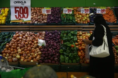 Porto Alegre, RS, Brasil, 08/04/2022 - Aumento da cesta básica nos supermercados de Porto Alegre / Foto: Félix Zucco<!-- NICAID(15063977) -->