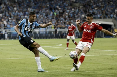 PORTO ALEGRE, RS, BRASIL, 08/03/2025- Gre-Nal 445: Grêmio e Inter se enfrentam pelo jogo de ida da final do Gauchão na Arena.  Foto: André Ávila / Agencia RBSIndexador: Andre Avila<!-- NICAID(15991502) -->