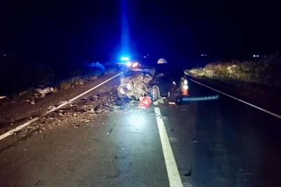 Três pessoas morrem em acidente na BR 290 em Rosário do Sul<!-- NICAID(15987590) -->